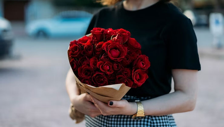 The Heavy Cost of Online Romance