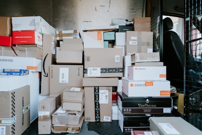 Packaging and sorting workspace